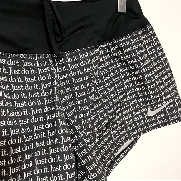 Nike Dri-Fit Just Do It Shorts - Picture 3 of 4